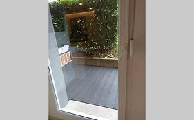 Tres bel appartement rez de jardin appart de 53m2.